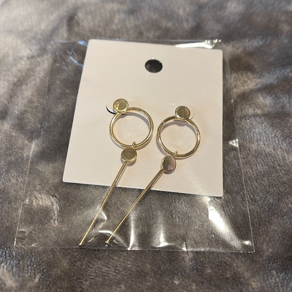 Gold Bar Earrings - Picture 5 of 5